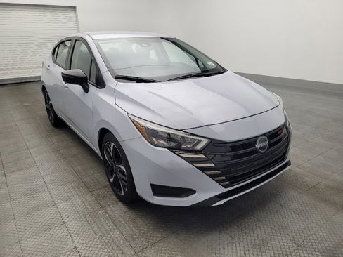 Used 2025 Nissan Versa SR image 14
