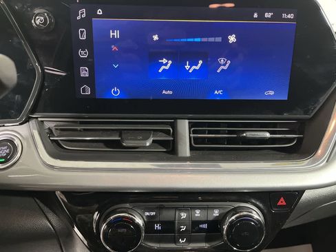 Used 2024 Chevrolet Trax LT image 20