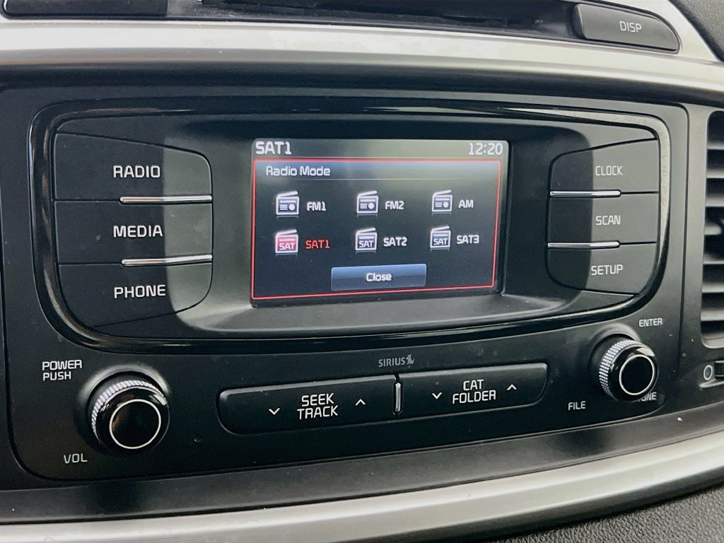Used 2018 Kia Sorento FWD V6 image 15