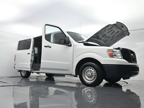 Used 2018 Nissan NV 3500 S RWD image 31