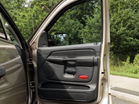 Used 2005 Dodge Ram 2500 Truck SLT w/ Quad Cab Big Horn Value Group AWD/4WD image 20