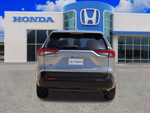 Used 2023 Toyota RAV4 LE FWD image 4