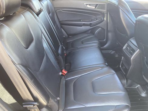 Used 2015 Ford Edge Titanium image 14