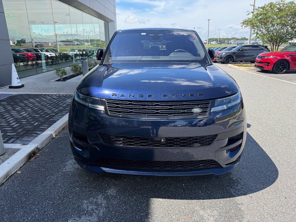 Used 2023 Land Rover Range Rover Sport SE Dynamic AWD/4WD image 3