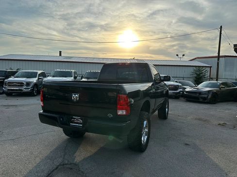 Used 2019 RAM 1500 Express RWD image 5