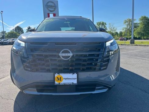 New 2026 Nissan Pathfinder Platinum w/ Cargo Package AWD/4WD image 6