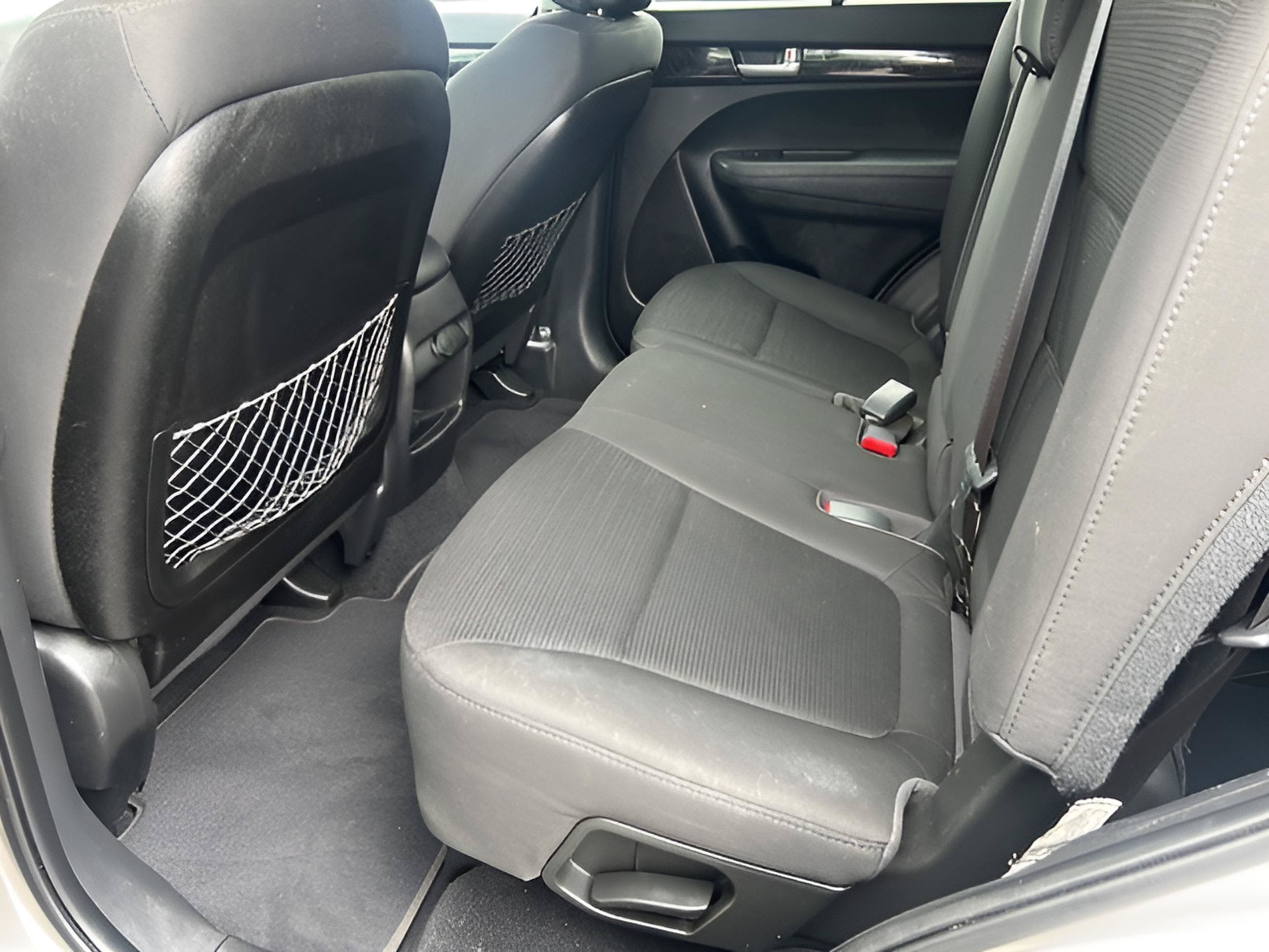 Used 2014 Kia Sorento LX FWD image 19