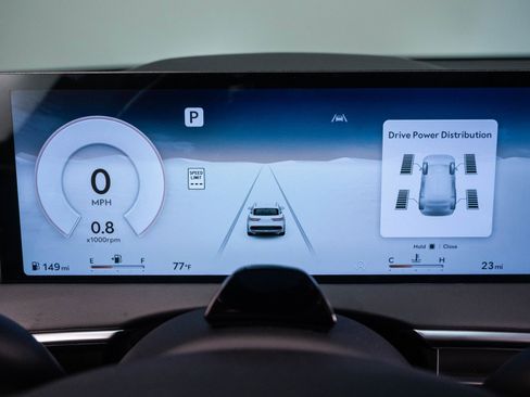 Used 2026 Genesis GV70 2.5T Select image 23