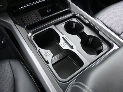 New 2026 Ford F250 Lariat w/ Black Appearance Package image 28