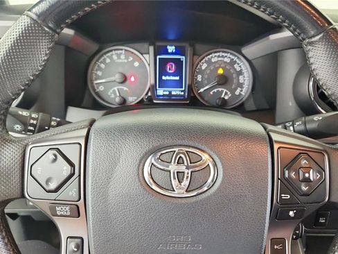 Used 2019 Toyota Tacoma TRD Sport image 26