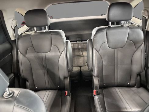 Certified 2023 Kia Sorento EX image 17