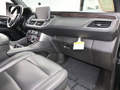 Used 2021 Chevrolet Suburban LT image 50