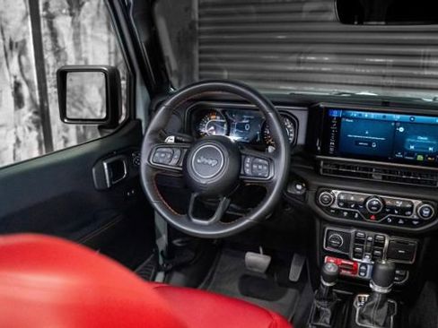 Used 2024 Jeep Wrangler Unlimited Rubicon 392 image 5