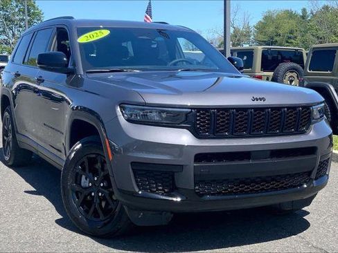 Certified 2025 Jeep Grand Cherokee L Altitude AWD/4WD image 2