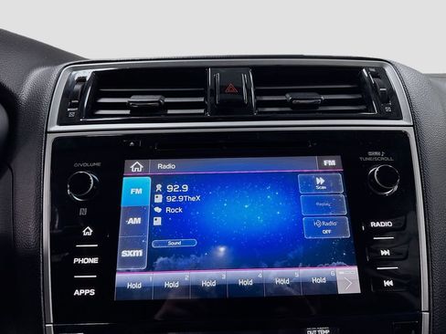 Used 2019 Subaru Outback 2.5i Premium image 12