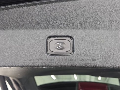 Used 2019 Ford Explorer Limited image 36