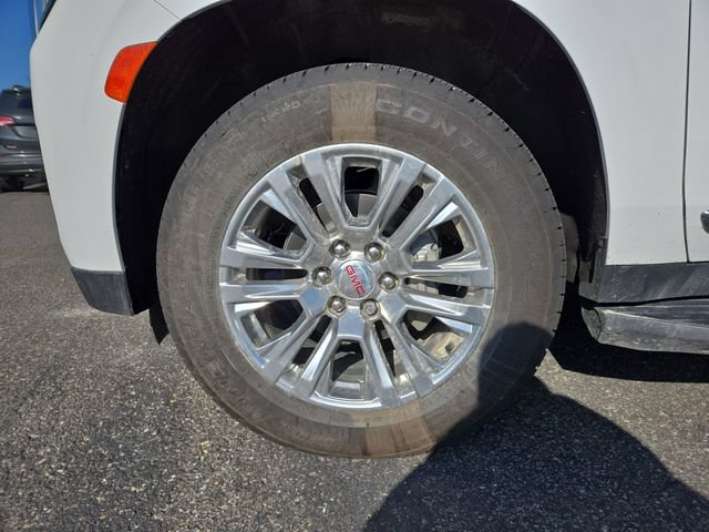 Used 2023 GMC Yukon XL Denali AWD/4WD image 7