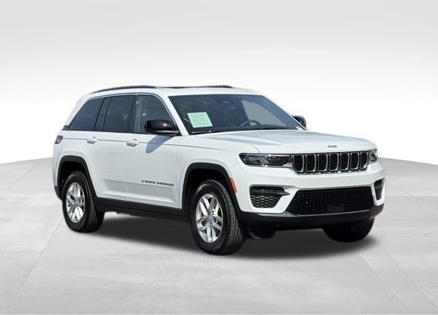 Used 2025 Jeep Grand Cherokee Laredo X w/ Luxury Tech Group I AWD/4WD 360° Tour