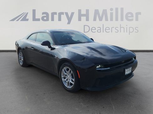 New 2025 Dodge Charger R/T w/ Quick Order Package 25M R/T image 8