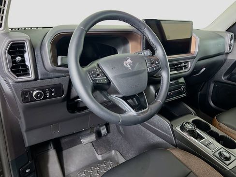 Used 2025 Ford Bronco Sport Outer Banks AWD/4WD image 12