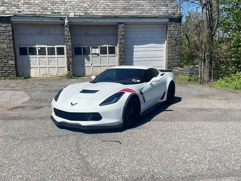 Used 2019 Chevrolet Corvette Grand Sport RWD image 1
