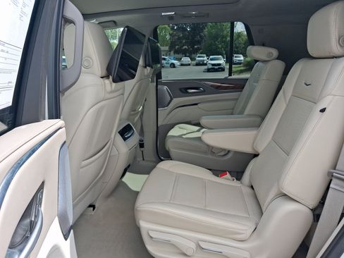 Used 2024 Cadillac Escalade Sport Platinum w/ LPO, ONYX Package AWD/4WD image 18