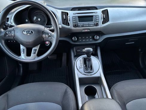 Used 2015 Kia Sportage LX image 2