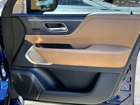 Certified 2025 INFINITI QX80 Sensory image 25