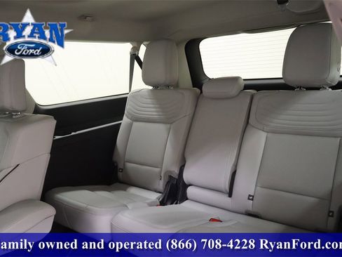 New 2025 Ford Expedition Max Platinum w/ Platinum Ultimate Package image 16