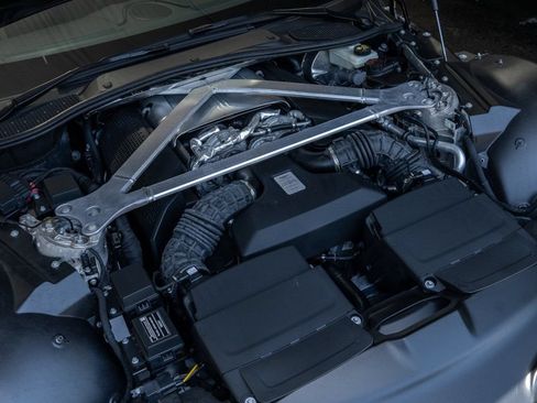 Used 2022 Aston Martin V8 Vantage Roadster RWD image 26