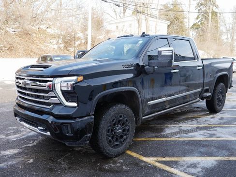 Used 2024 Chevrolet Silverado 2500 High Country w/ High Country Premium Package image 4