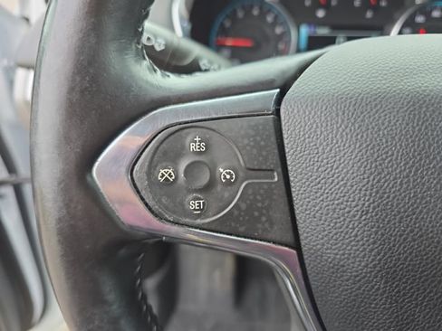 Used 2019 Chevrolet Traverse LT FWD image 18