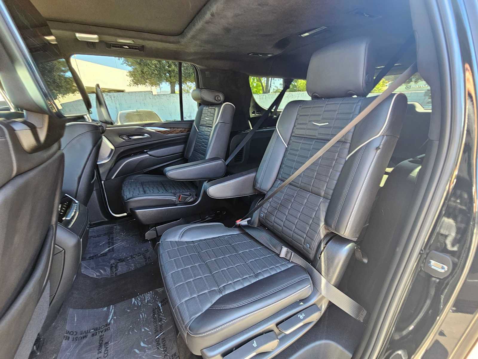 Certified 2024 Cadillac Escalade ESV Premium Luxury Platinum AWD/4WD image 19