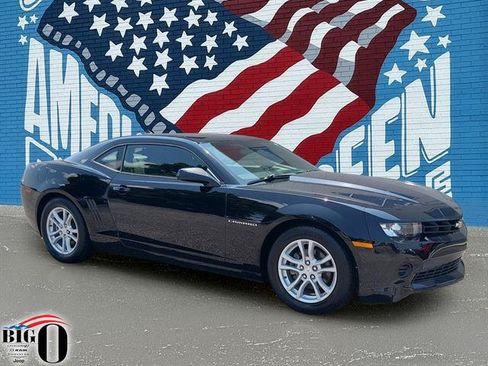 Used 2015 Chevrolet Camaro LS RWD image 1