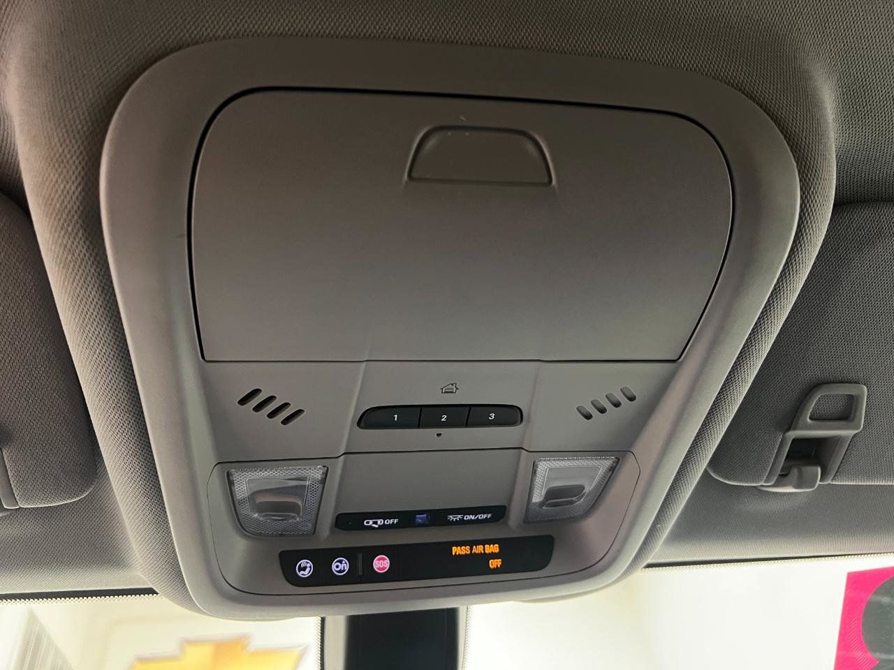 Used 2018 Chevrolet Equinox LT FWD image 47