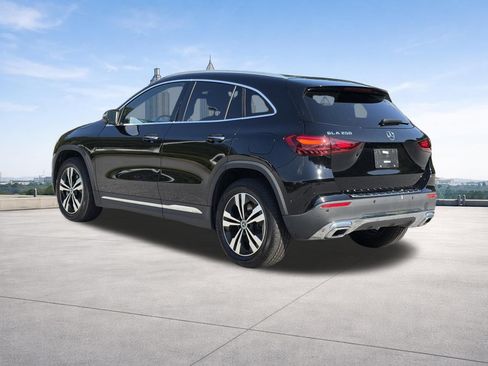 Used 2025 Mercedes-Benz GLA 250 image 24