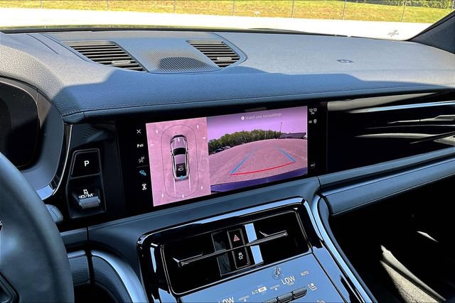 Used 2025 Porsche Panamera RWD image 14