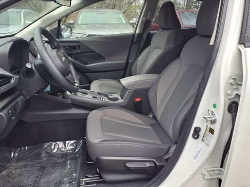 Used 2025 Subaru Crosstrek 2.0i image 18