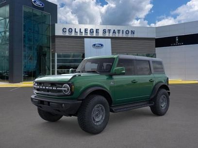 New 2025 Ford Bronco Outer Banks w/ Sasquatch Package