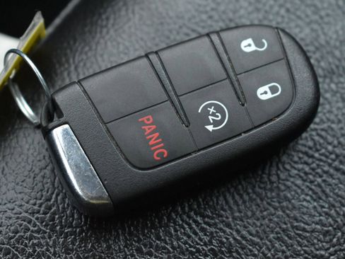 Used 2022 Jeep Compass Limited AWD/4WD image 33