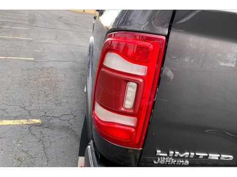 Used 2020 RAM 2500 Limited image 31