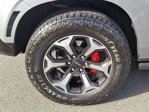 Used 2025 GMC Yukon AT4 Ultimate w/ LPO, Floor Liner Package image 8