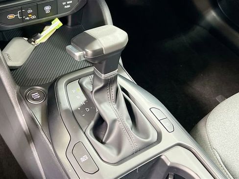 New 2025 Kia K4 LX image 16