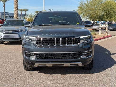 Used 2024 Jeep Wagoneer Series III image 8