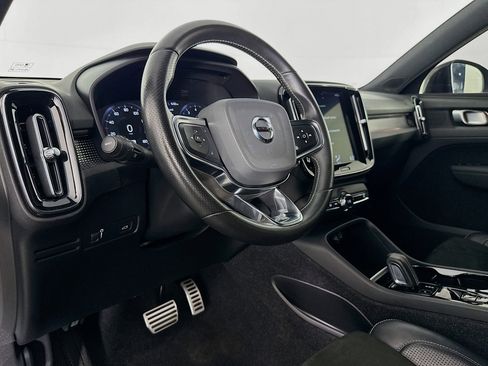 Used 2020 Volvo XC40 T5 R-Design image 22