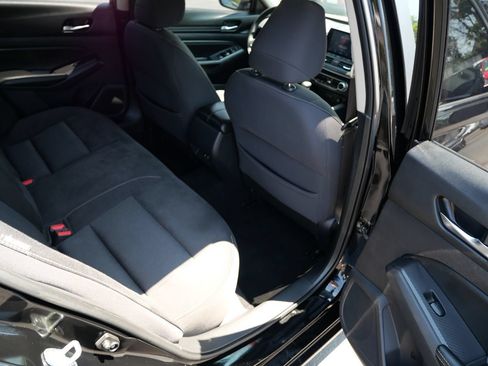 Used 2019 Nissan Altima 2.5 S FWD image 21