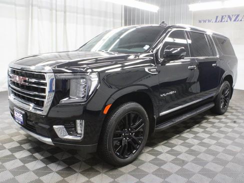 Used 2024 GMC Yukon XL SLT w/ SLT Luxury Package image 6