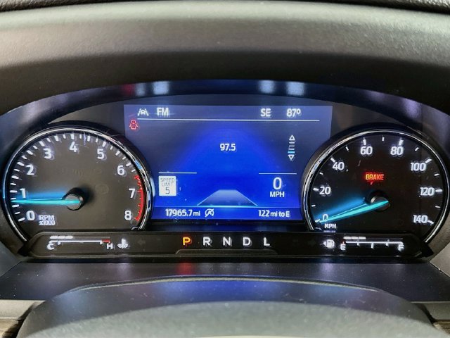 Used 2024 Ford Explorer Limited w/ Limited Technology Package RWD image 19