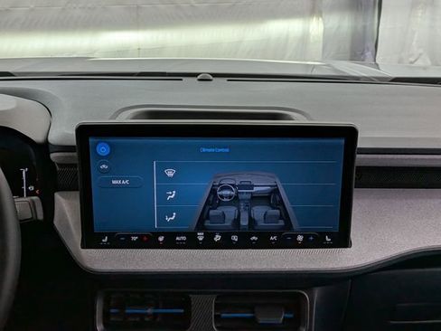 Used 2025 Ford Maverick XLT w/ Equipment Group 301A image 30