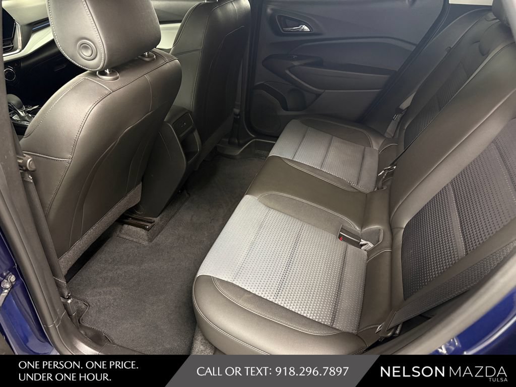 Used 2024 Chevrolet Trax LT w/ LT Convenience Package FWD image 33